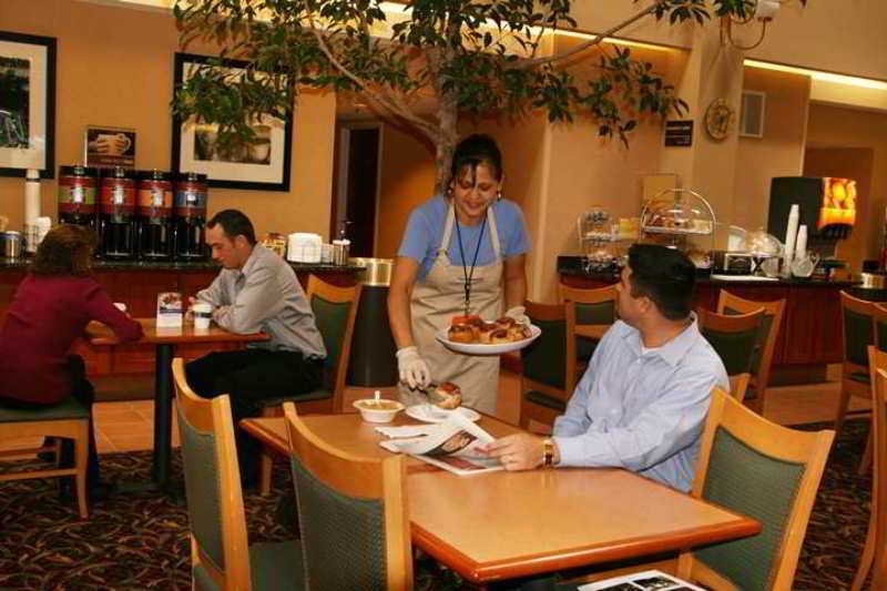 Fairfield Inn & Suites By Marriott Denver Southwest/Lakewood Ristorante foto